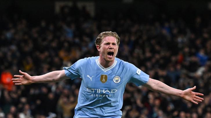 Kevin De Bruyne playing for Manchester City